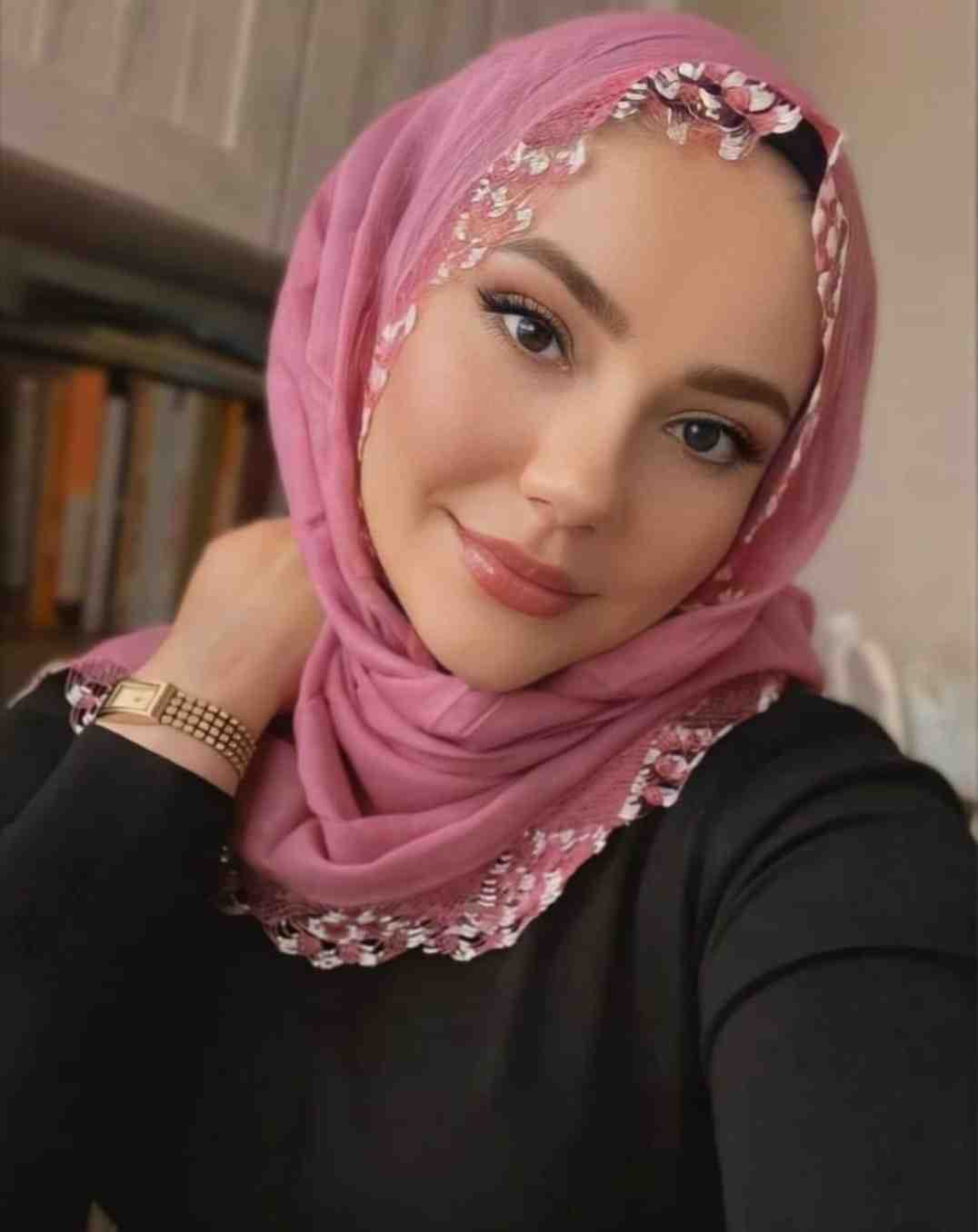 Pazaryolu Kazak Escort Bayan İkbal